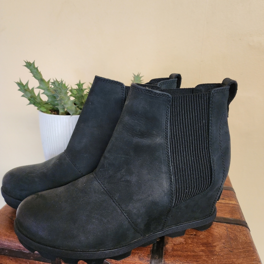 Sorel Joan of Arctic II Chelsea Wedge Boots Black Nubuck